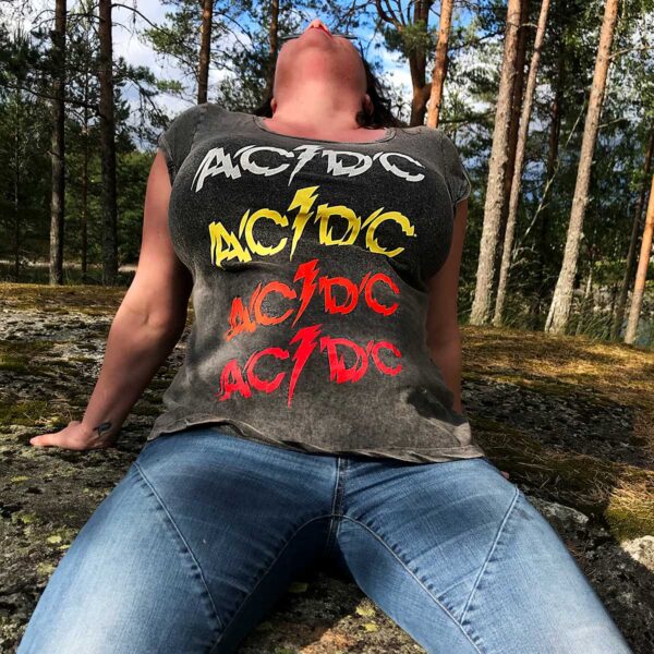 ac dc powerage repeat grå figursydd dametopp ACDCTS27LAW