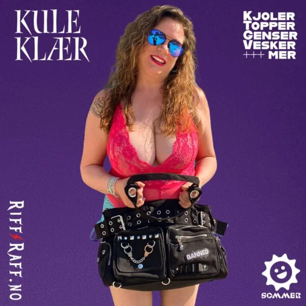 Laila Ramona Hauge holder en Banned veske svart med 11 rom Handcuff BBN754